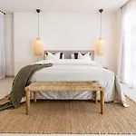 Seaclub By Roomservices *